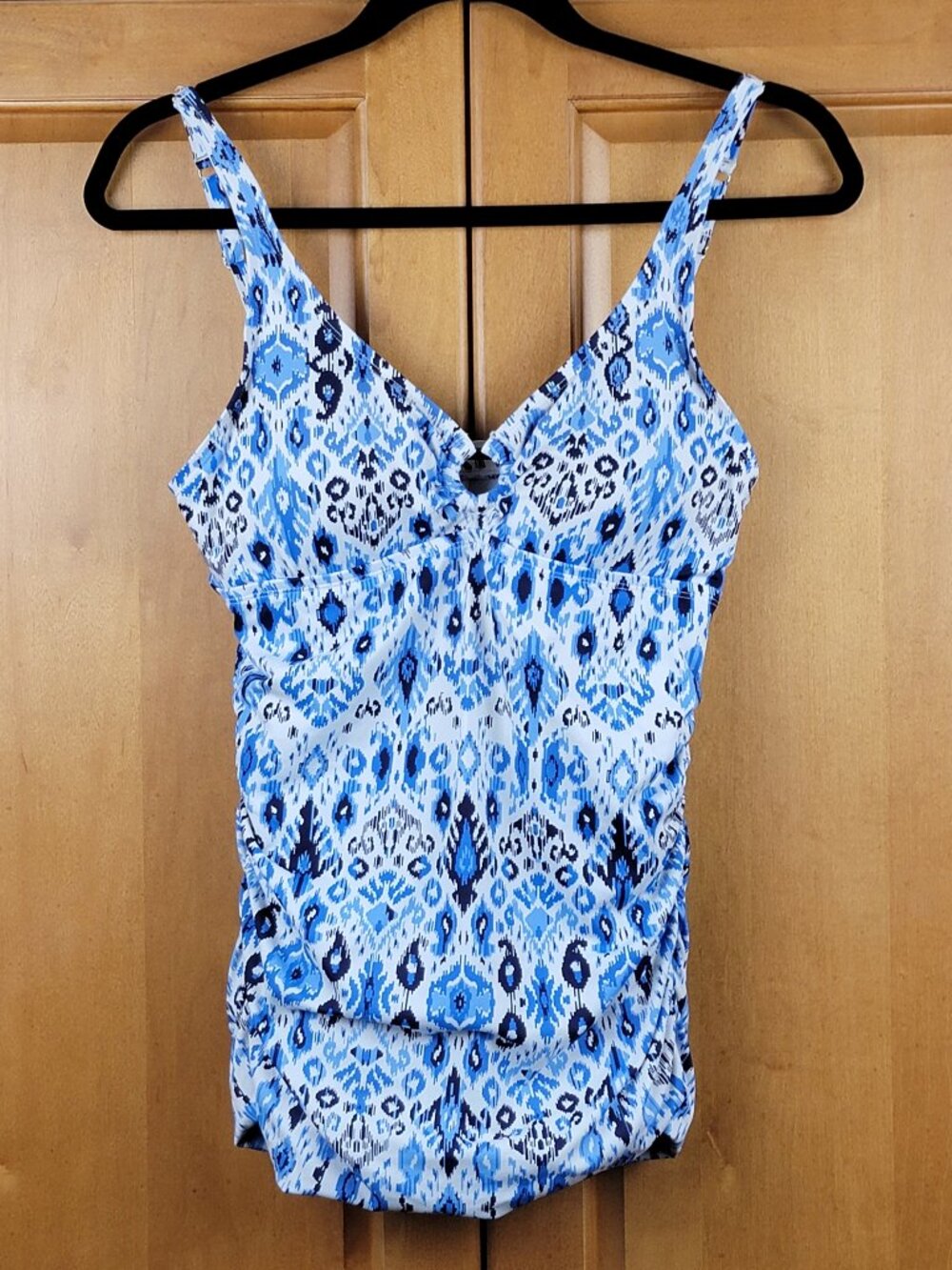 Tommy Bahama Vivid Blue & White Ikat V-Neck Shirred Tankini Swim Top - SP